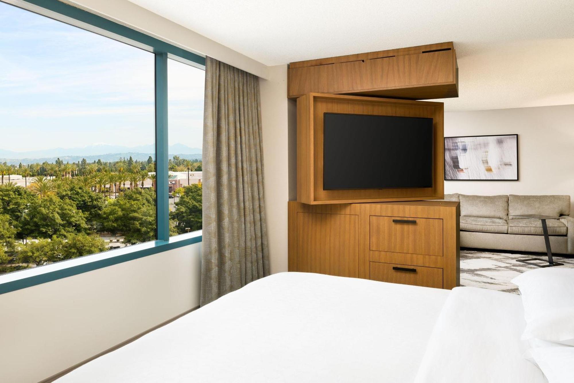 Sheraton Cerritos Buena Park Exterior photo